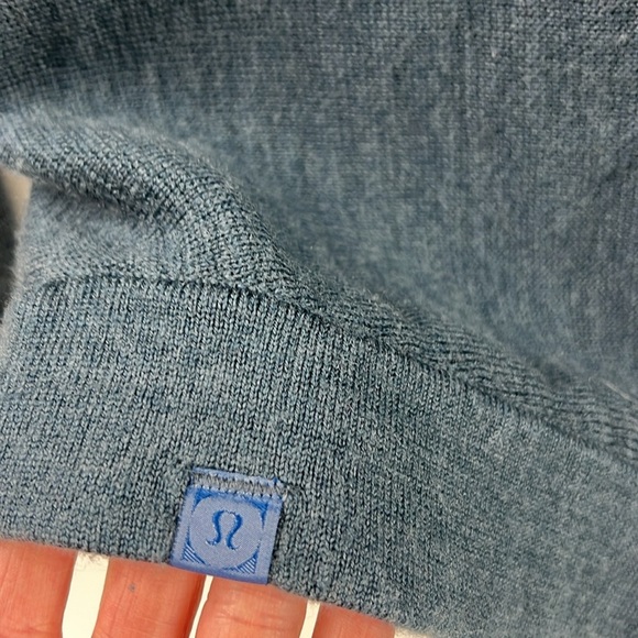 Lululemon Men's Blue Long Sleeve Mock ¼ Zip Knit Sweater - Picture 3 of 9